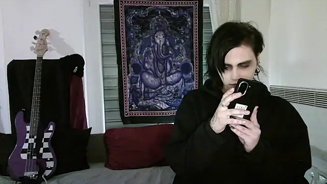 sademobeer online show from 13, 3, 2026