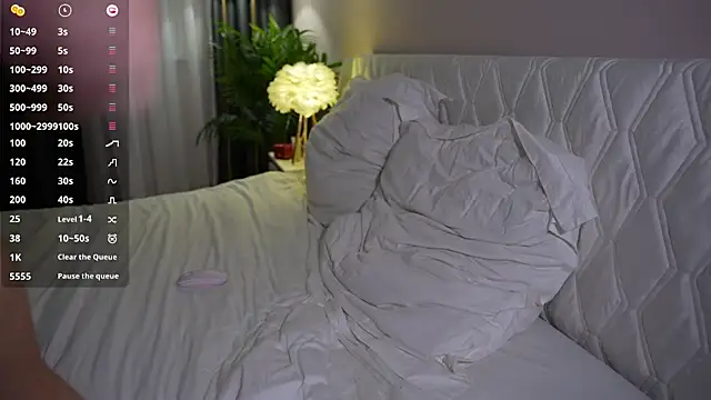 CatchMe1 online show from 12, 10, 2025