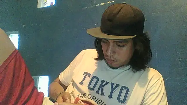 AlexAlejandro13 online show from 12, 3, 2026