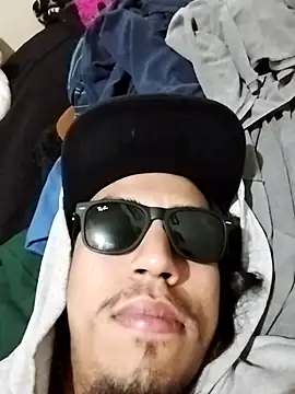 AlexAlejandro13 online show from 19, 4, 2026