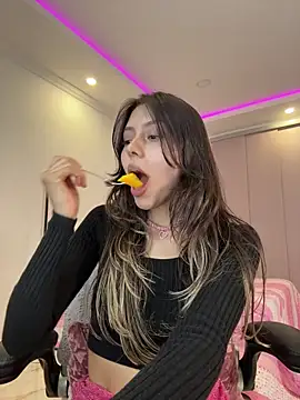 Sensualtease online show from 8, 1, 2026