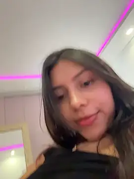 Sensualtease online show from 6, 4, 2026