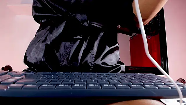 sofi decker online show from 14, 3, 2025