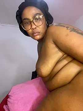 Snapshot of BADFATASS85 chatting on 11, 3, 2025 BADFATASS85 online show from 11, 3, 2025