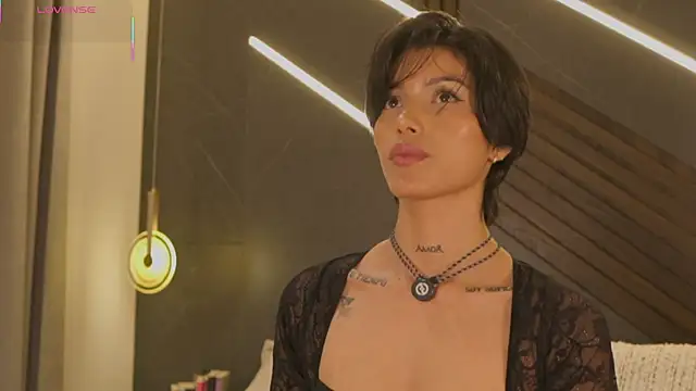 Snapshot of evamoretti chatting on 15, 4, 2026 evamoretti online show from 15, 4, 2026