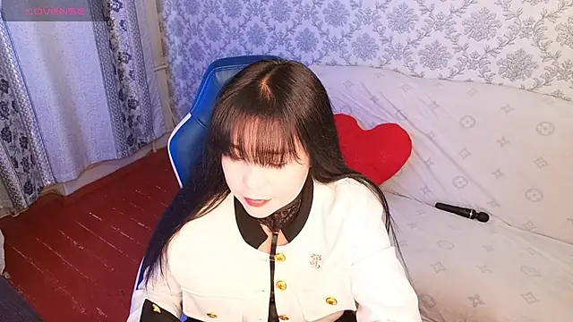 MissValday online show from 9, 10, 2025