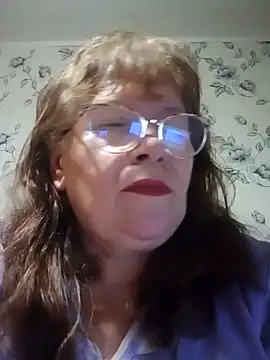 Snapshot of Mirra_Key chatting on 8, 12, 2024 Mirra Key online show from 8, 12, 2024