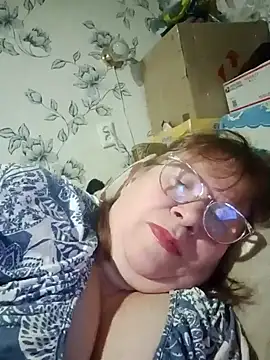 Snapshot of Mirra_Key chatting on 5, 1, 2025 Mirra Key online show from 5, 1, 2025