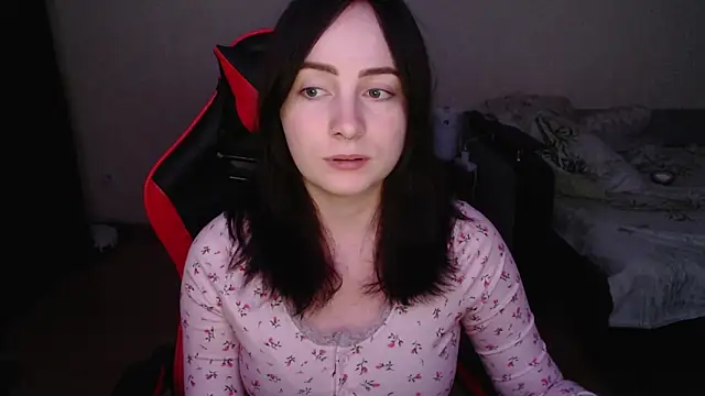 Laralianna online show from 1, 11, 2025