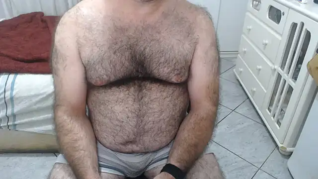 Snapshot of MysterBearMG chatting on 15, 5, 2026 MysterBearMG online show from 15, 5, 2026