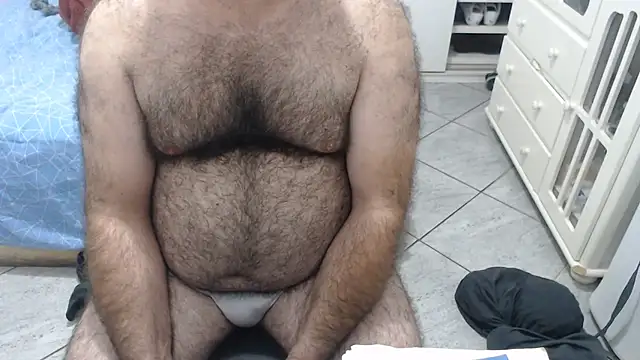 Snapshot of MysterBearMG chatting on 2, 6, 2026 MysterBearMG online show from 2, 6, 2026
