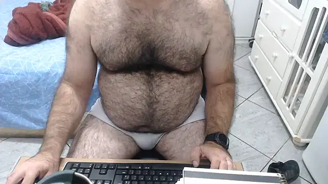 Snapshot of MysterBearMG chatting on 2, 6, 2026 MysterBearMG online show from 2, 6, 2026