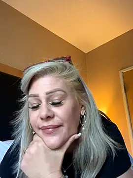 Lexi Shocker online show from 16, 10, 2025