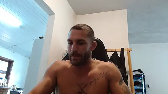 Snapshot of surfdog_95 chatting on 21, 10, 2025 surfdog 95 online show from 21, 10, 2025
