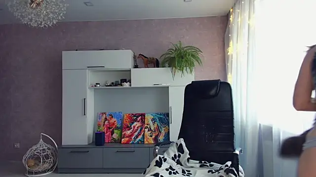 Cuddle Cat online show from 21, 3, 2025