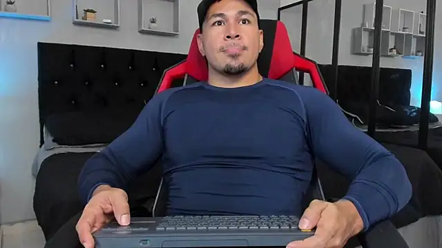 tyler hank01 online show from 25, 2, 2026