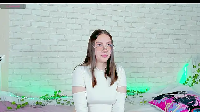 Snapshot of LinaKenny chatting on 22, 11, 2025 LinaKenny online show from 22, 11, 2025