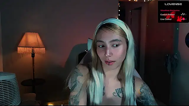Snapshot of Saucy_Jenn chatting on 25, 1, 2025 Saucy Jenn online show from 25, 1, 2025