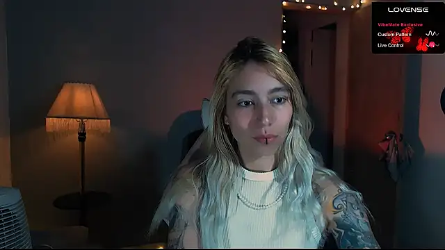 Snapshot of Saucy_Jenn chatting on 26, 1, 2025 Saucy Jenn online show from 26, 1, 2025