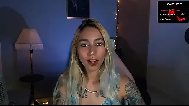 Snapshot of Saucy_Jenn chatting on 1, 2, 2025 Saucy Jenn online show from 1, 2, 2025