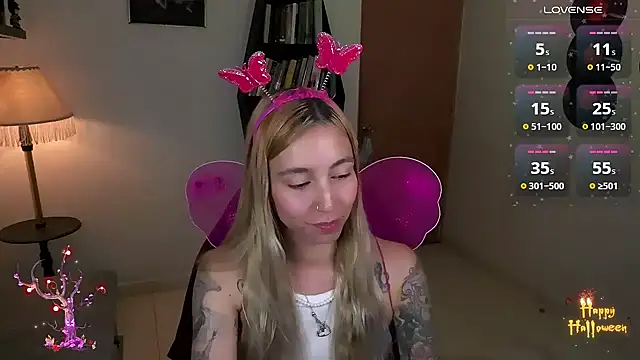 Saucy Jenn online show from 1, 11, 2025