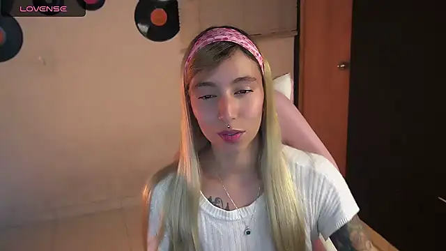 Snapshot of Saucy_Jenn chatting on 24, 5, 2026 Saucy Jenn online show from 24, 5, 2026