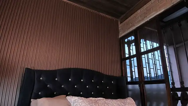 JuliaDawson  online show from 26, 3, 2026