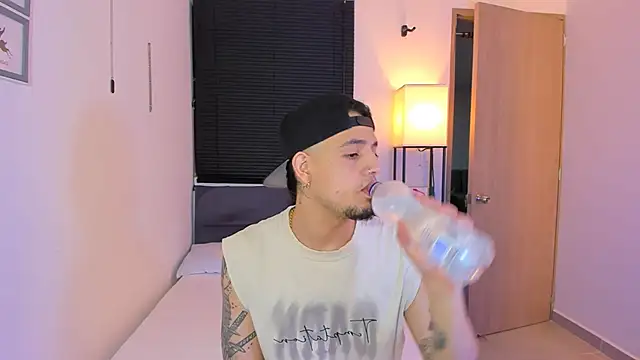 alejandro calderon1 online show from 4, 4, 2026