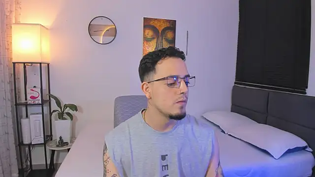 Snapshot of alejandro_calderon1 chatting on 18, 6, 2026 alejandro calderon1 online show from 18, 6, 2026