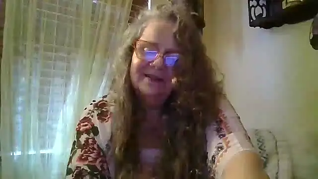 DestineeLoverGirl online show from 23, 3, 2026