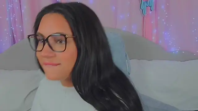 MeghanXO online show from 6, 10, 2025