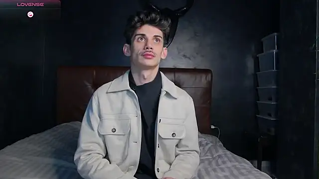 Snapshot of DanielCrush1 chatting on 6, 1, 2026 DanielCrush1 online show from 6, 1, 2026