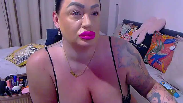 Snapshot of BustyVicky chatting on 27, 5, 2026 BustyVicky online show from 27, 5, 2026