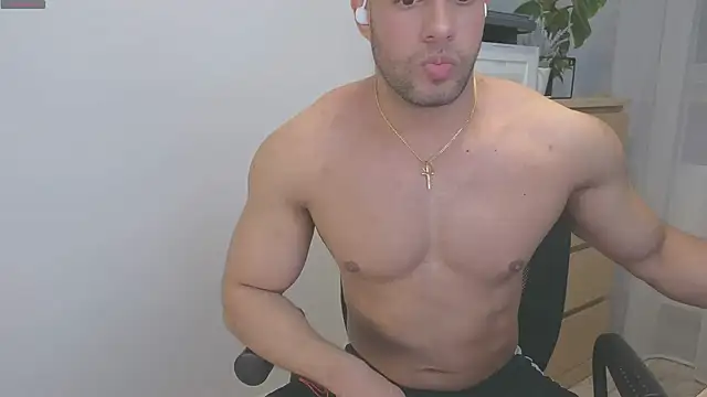 izaak lover online show from 13, 2, 2025