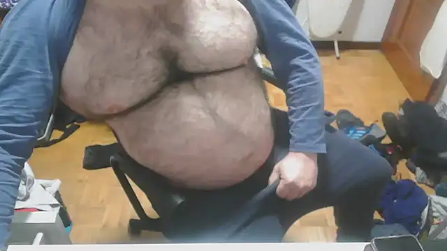 mikeyhotbear online show from 10, 1, 2025