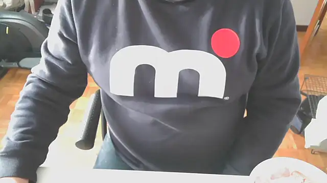 mikeyhotbear online show from 26, 2, 2025