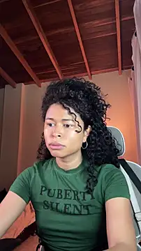 GabriSaenz online show from 30, 10, 2025