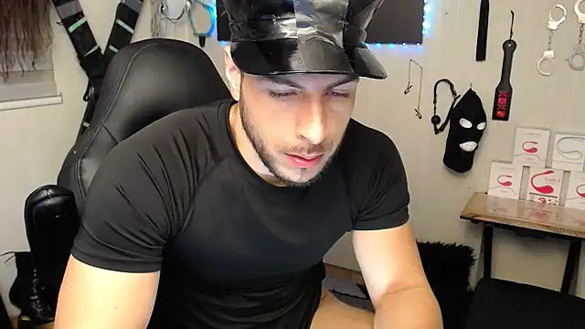 Snapshot of bayronfit chatting on 29, 4, 2026 bayronfit online show from 29, 4, 2026