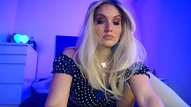 Snapshot of Tinkerbell822 chatting on 16, 2, 2025 Tinkerbell822 online show from 16, 2, 2025
