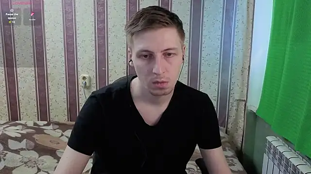 Snapshot of darienlarge chatting on 8, 6, 2026 darienlarge online show from 8, 6, 2026