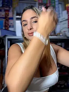 sammyqueenx21 online show from 8, 4, 2026