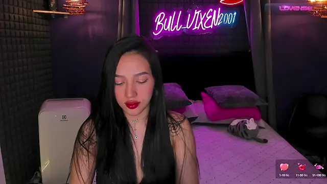 bull vixen2001 online show from 4, 10, 2025