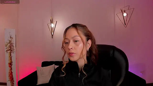 ErikaBenz  online show from 31, 12, 2024