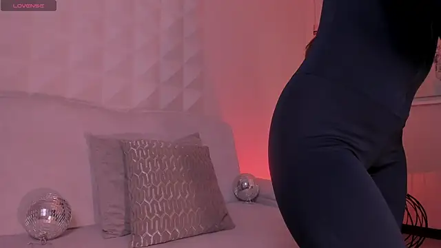 ErikaBenz  online show from 5, 4, 2026