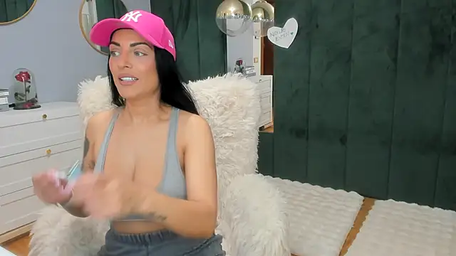 ElisaBaxter online show from 24, 11, 2025