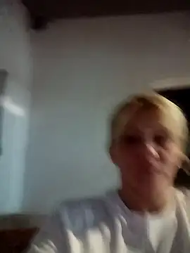 Nicolle Milf online show from 22, 12, 2024