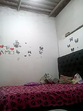 Nicolle Milf online show from 16, 1, 2026