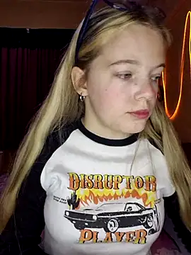 -veranito- online show from 3, 3, 2025