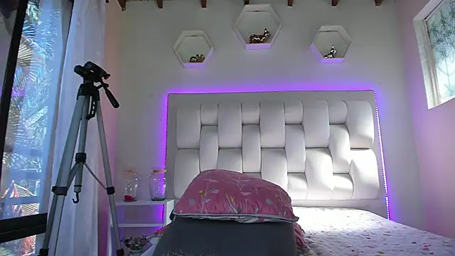 shanakendall online show from 29, 1, 2025