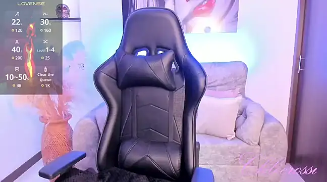 chloerossi online show from 13, 12, 2024